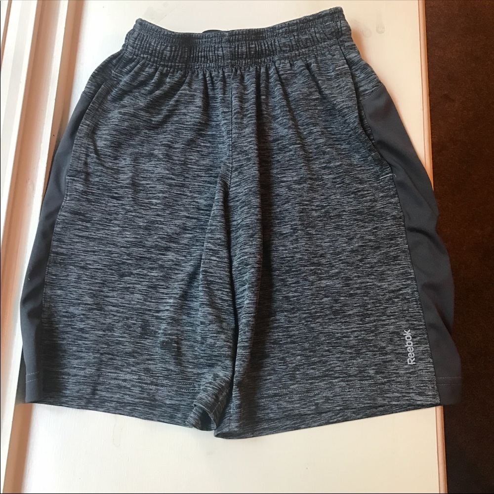 Reebok Shorts Boys Small (8/10)